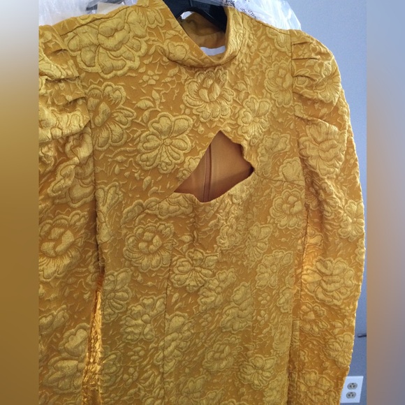 One 33 Social Yellow Long Sleeve Polyester Jacquard Floral dress - Picture 2 of 7